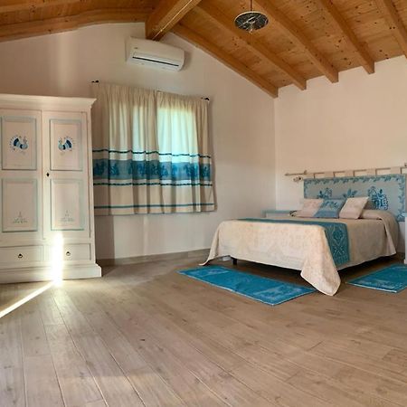 Tenute Venafiorita Loiri Porto San Paolo Exterior photo